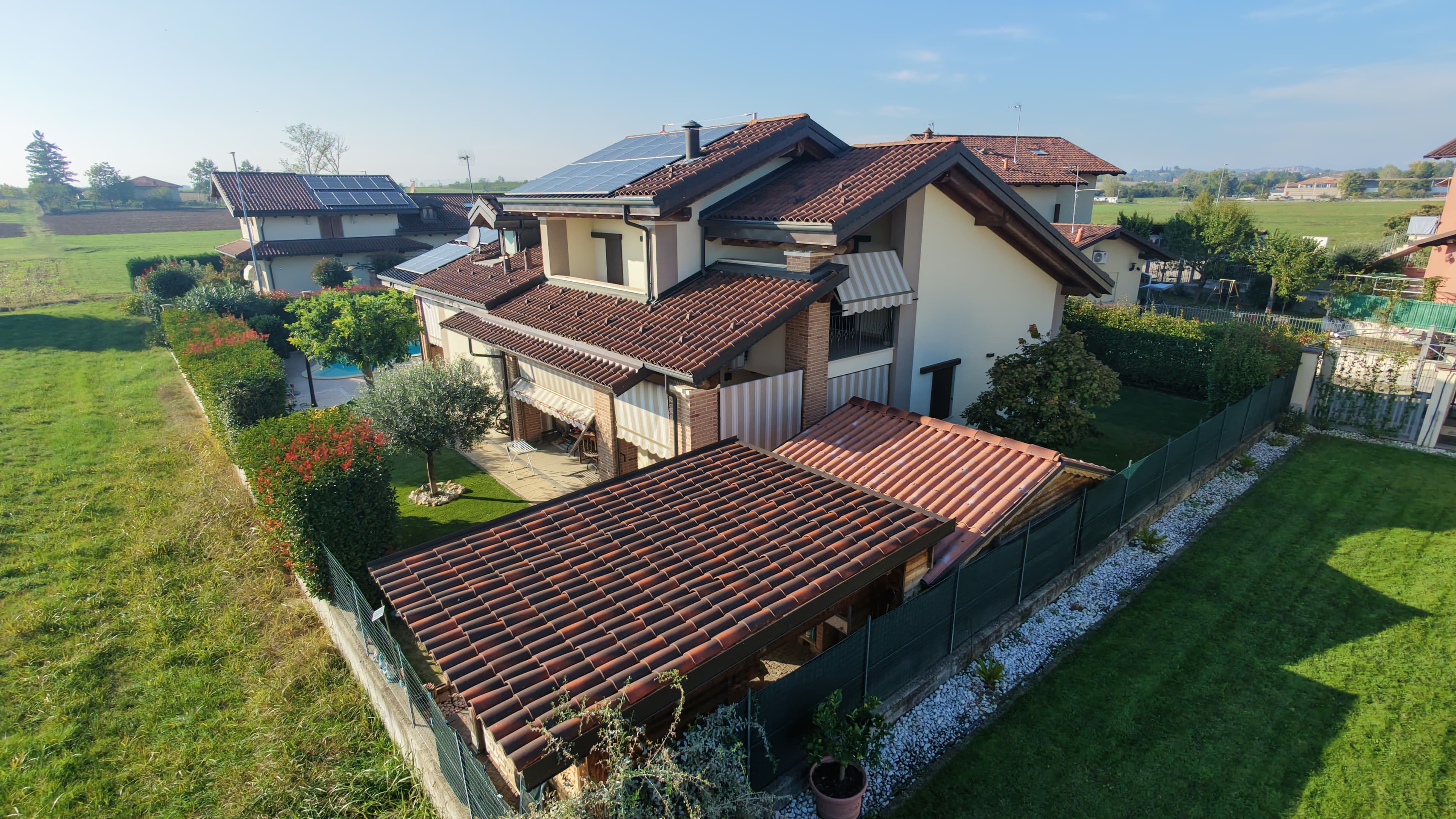 Buttigliera — villa con piscina dall'alto
