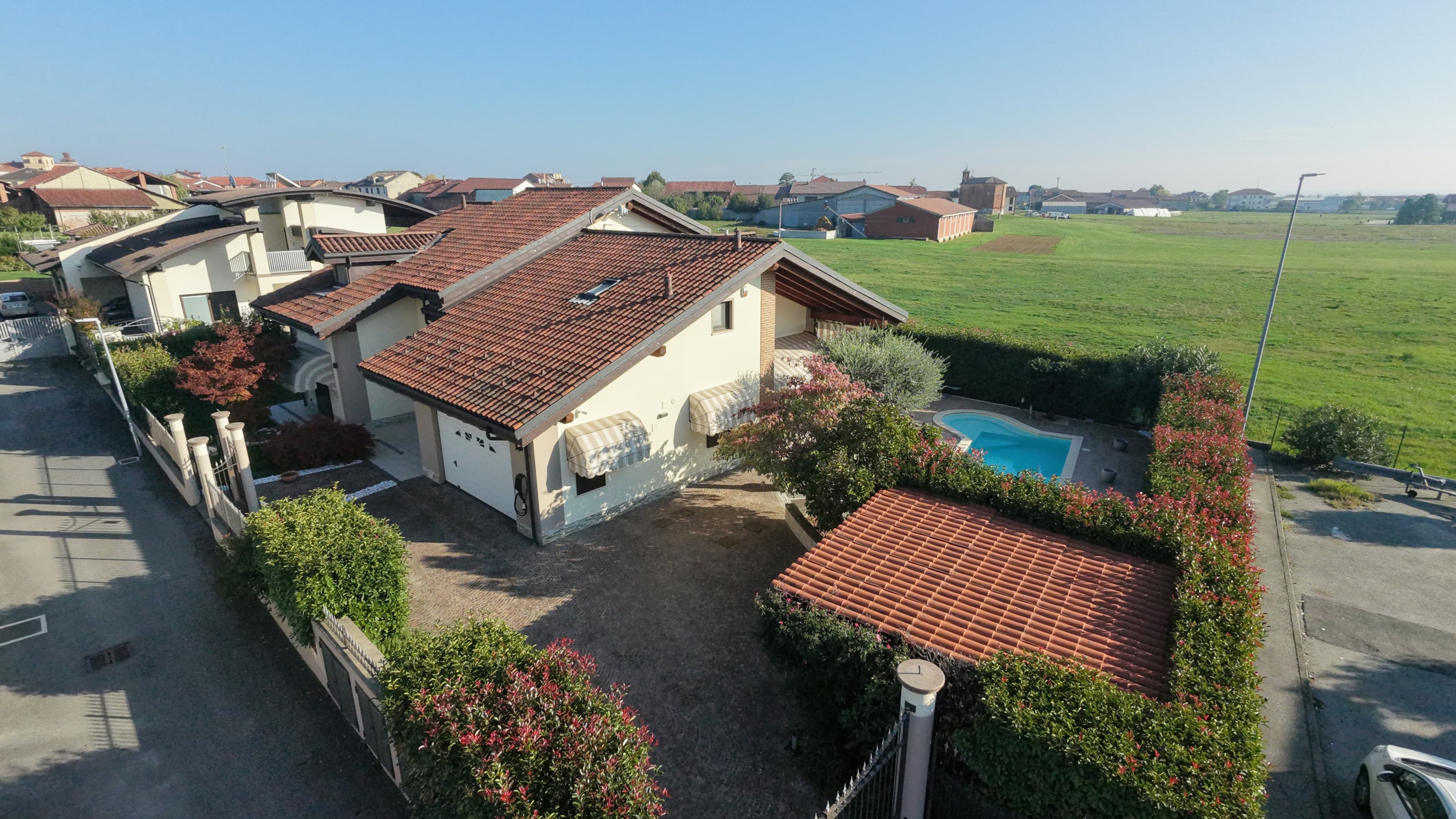 Buttigliera — villa con piscina dall'alto
